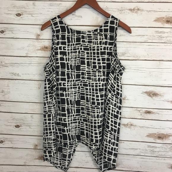 Bobeau Flowy Tank with Open Back - Picture 1 of 5